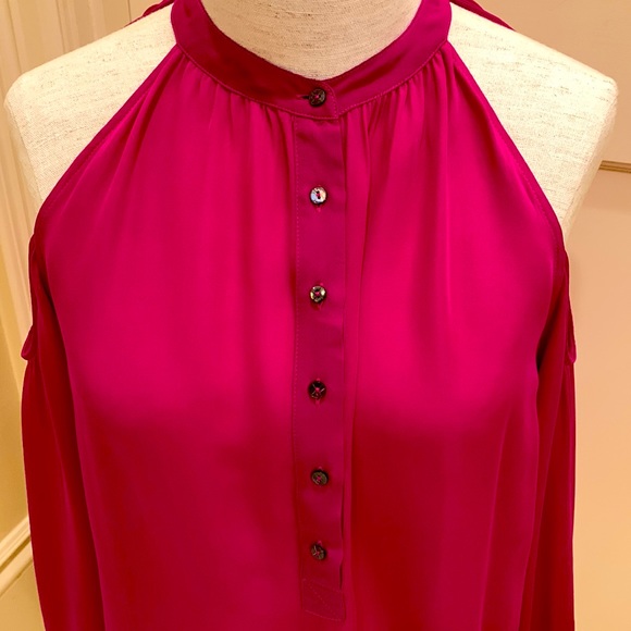 ARTELIER BY NICOLE MILLER WOMENS SIZE SMALL HOT PINK SILK COLD SHOULDER BLOUSE - Picture 2 of 9
